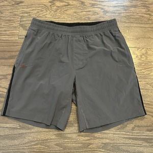 Rhone Men's Size‎ Medium Versatility 9" Inseam Performance Shorts Gray Unlined